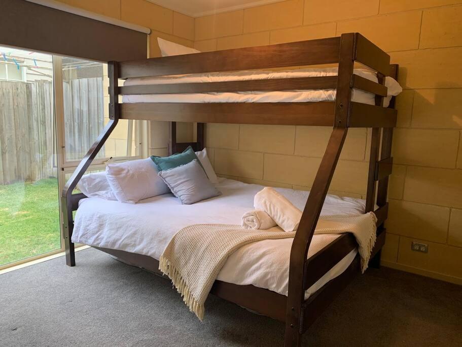 Surf Break At Bayview Villas Sea View Port Campbell Bagian luar foto
